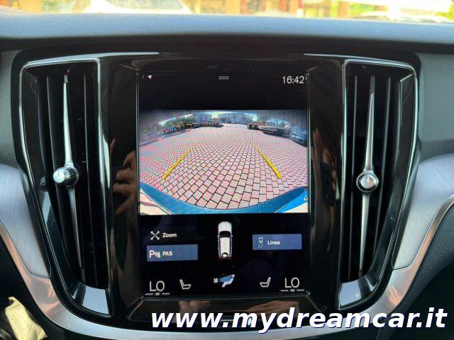 VOLVO V60 B4 (d) 197CV Geartronic Momentum Business Pro