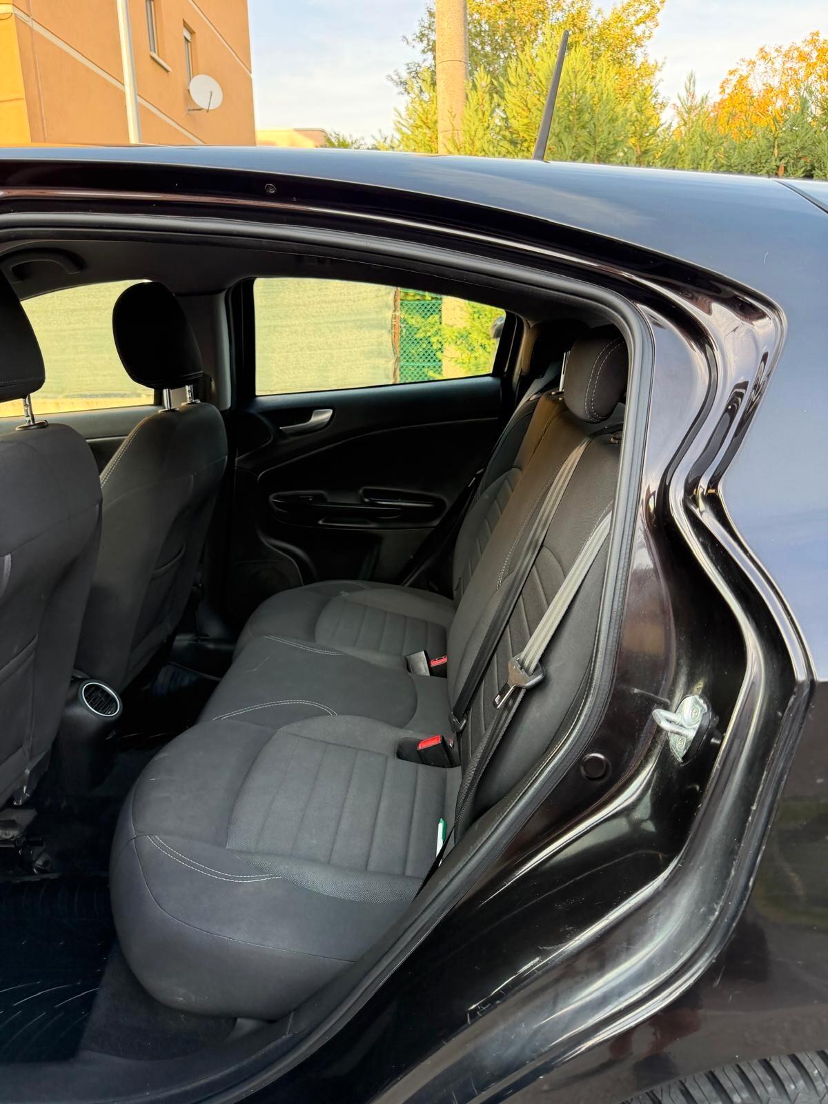 Alfa Romeo Giulietta 1.6 JTDM - NEOPATENTATI - 12 MESI DI GARANZIA -