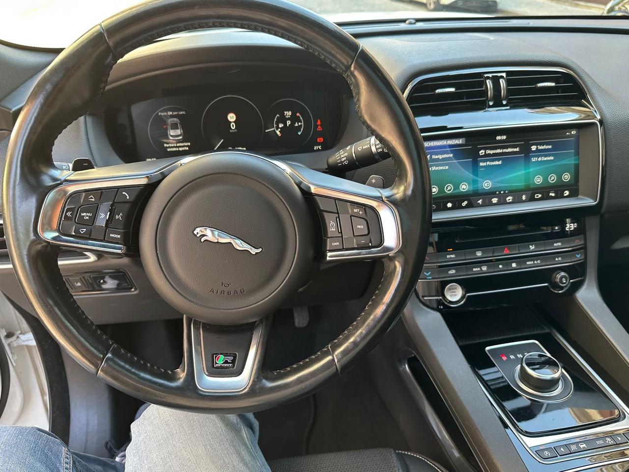 Jaguar F-Pace R-Sport 2.0 20d Turbo #11029