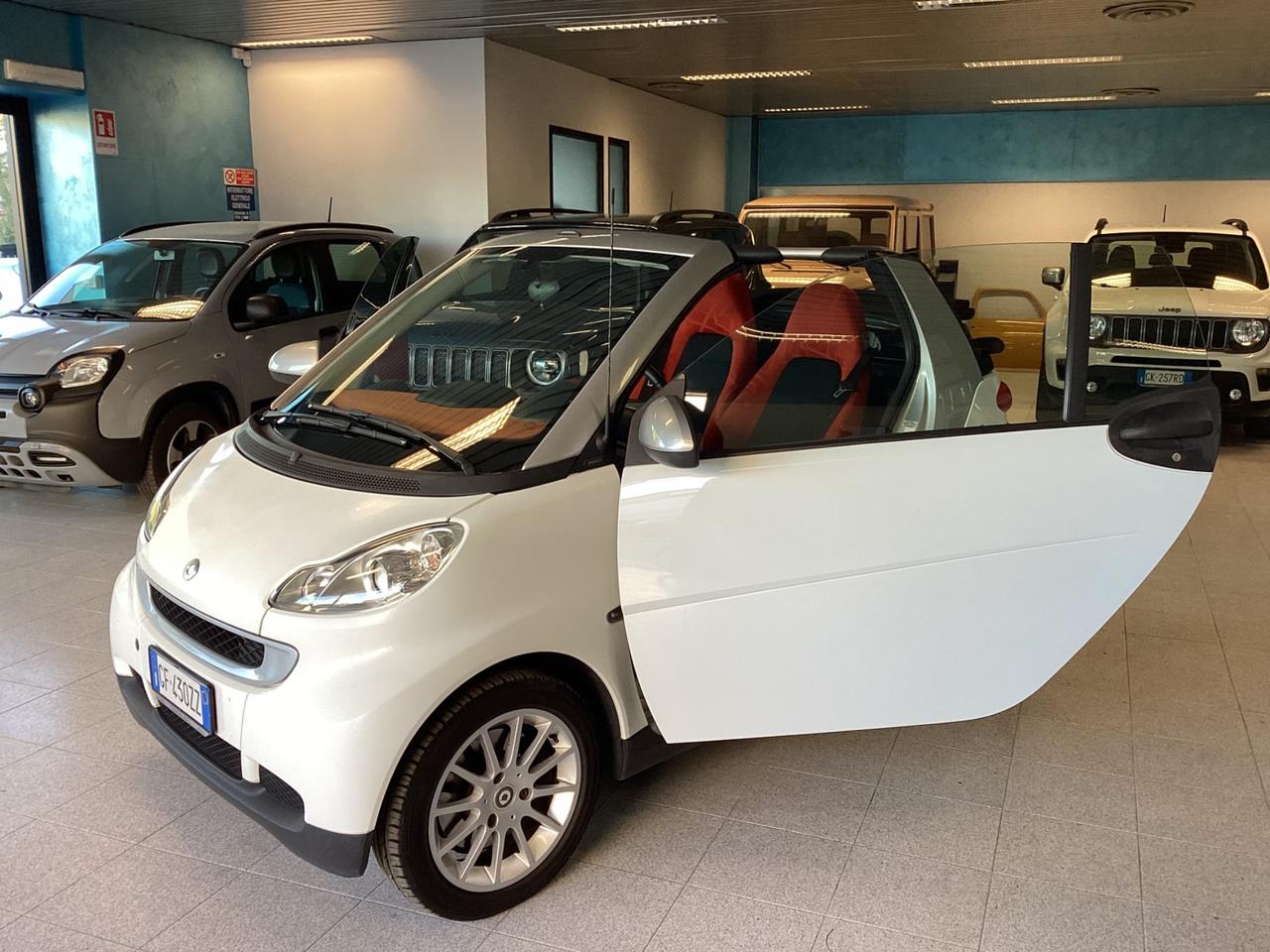 Smart ForTwo 1000 52 kW MHD cabrio passion