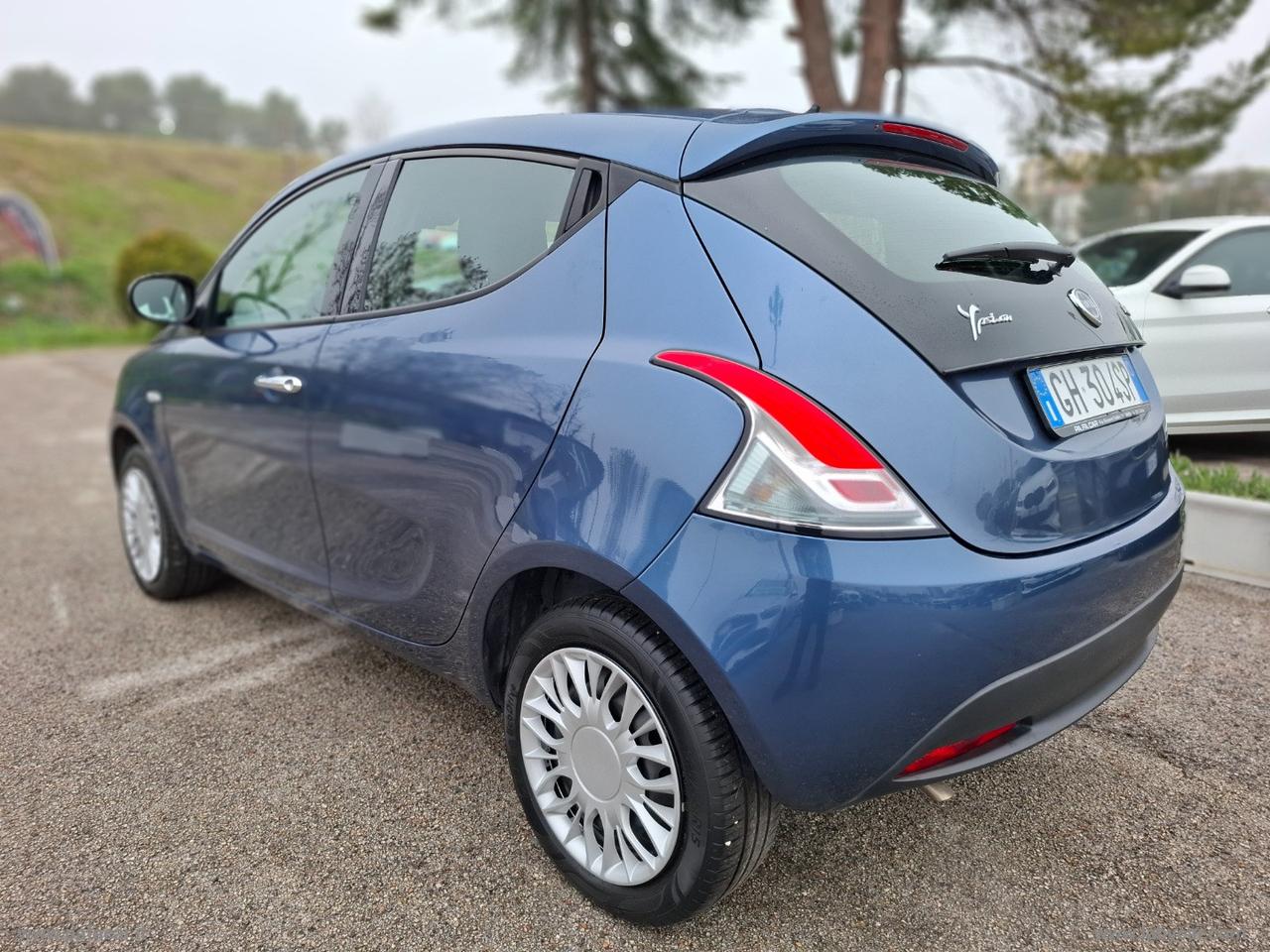 LANCIA Ypsilon 1.0 FireFly 5pS&S Hyb. Eco Silv.