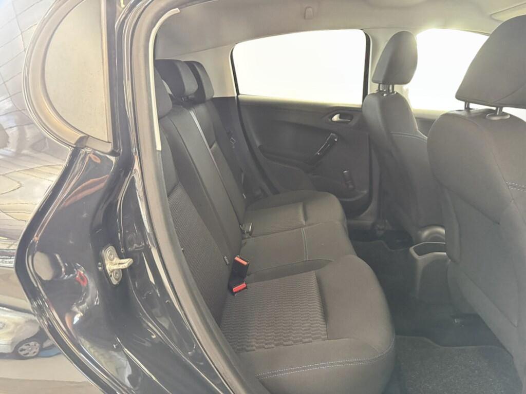 Peugeot 208 5 Porte 1.2 PureTech Signature