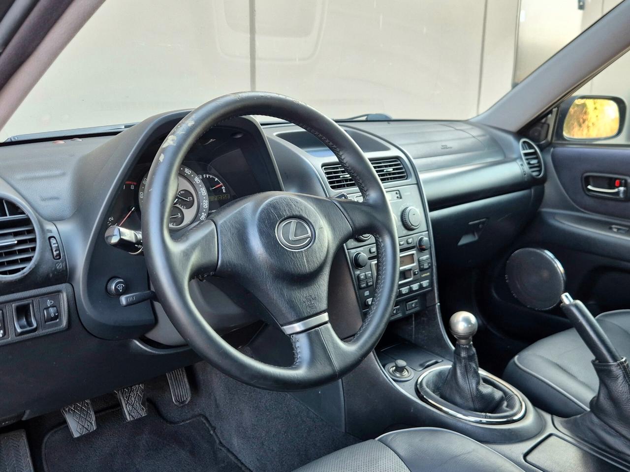 Lexus IS 200 200i 24V cat Wagon Plus