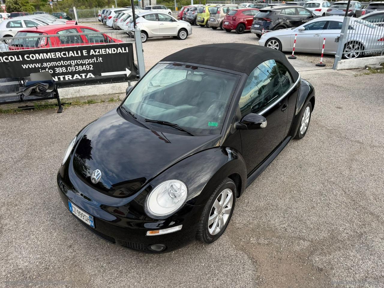 VOLKSWAGEN New Beetle 1.4 16V Cabrio