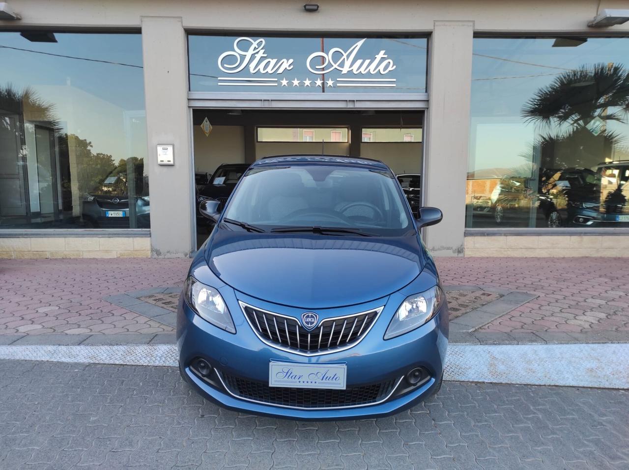 Lancia Ypsilon 1.0 FireFly 5 porte S&S Hybrid Silver