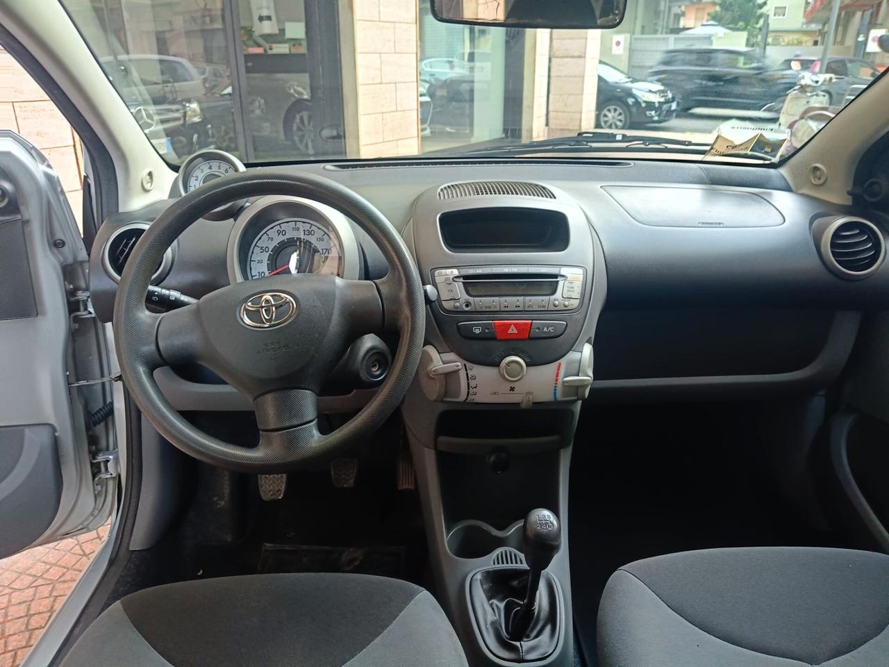 TOYOTA AYGO 1.0 5 PORTE-NEOPATENTATI-Euro 3990