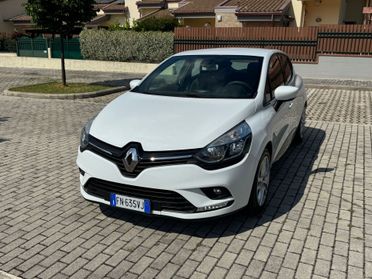 Renault Clio 1.2 benzina 75cv Neopatentati