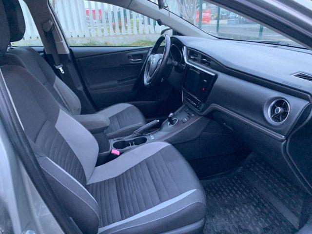 TOYOTA Auris Touring Sports 1.8 Hybrid Lounge