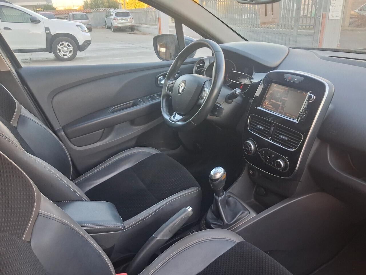 RENAULT Clio Intens 1.200 16v 75cv Km146.000