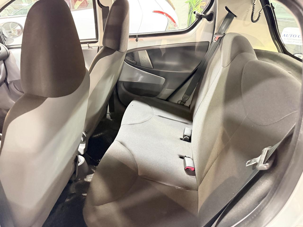 Toyota Aygo 1.0 TOM TOM