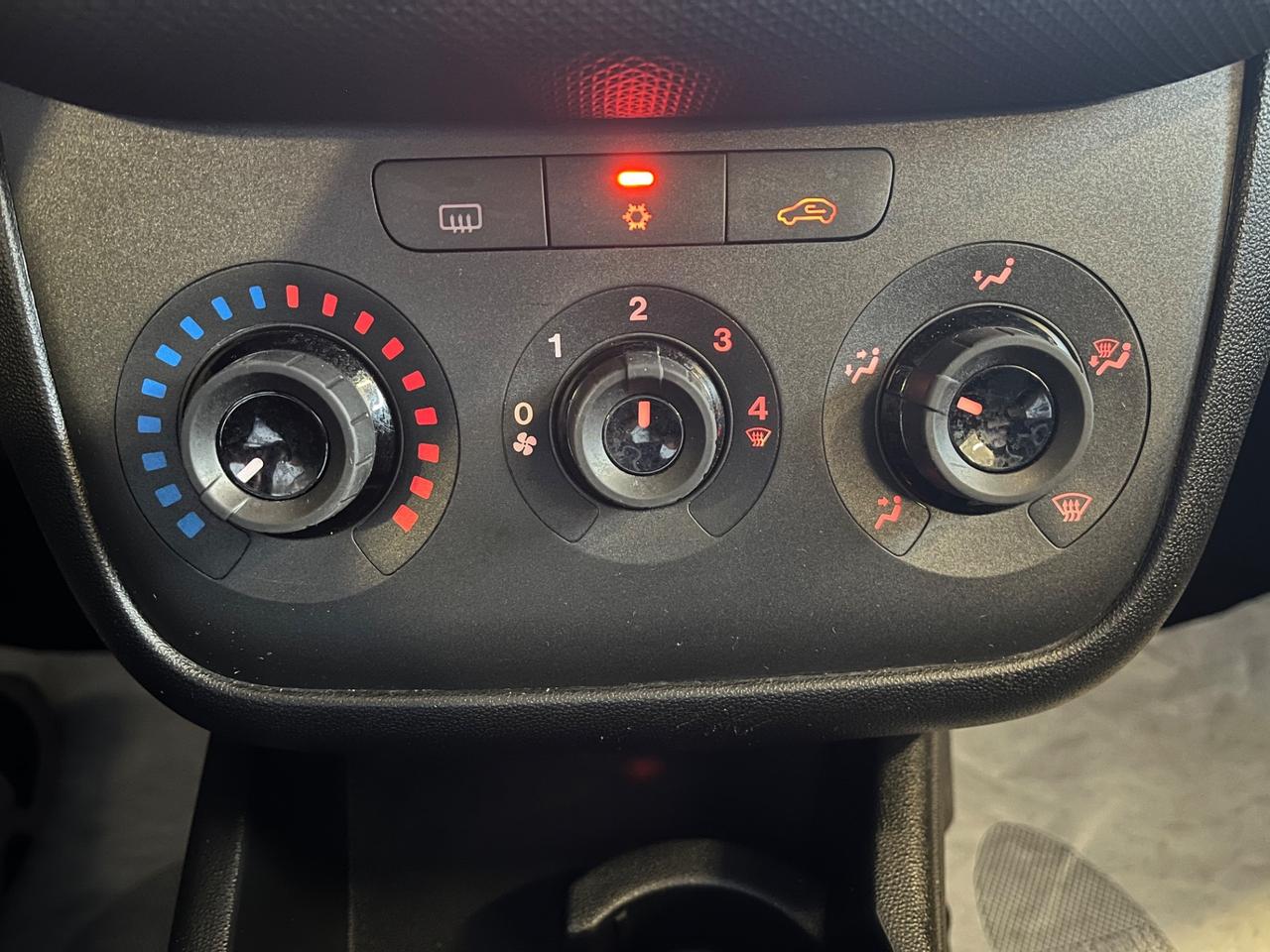 Fiat Punto 1.4 S&S 8V 3 porte Street