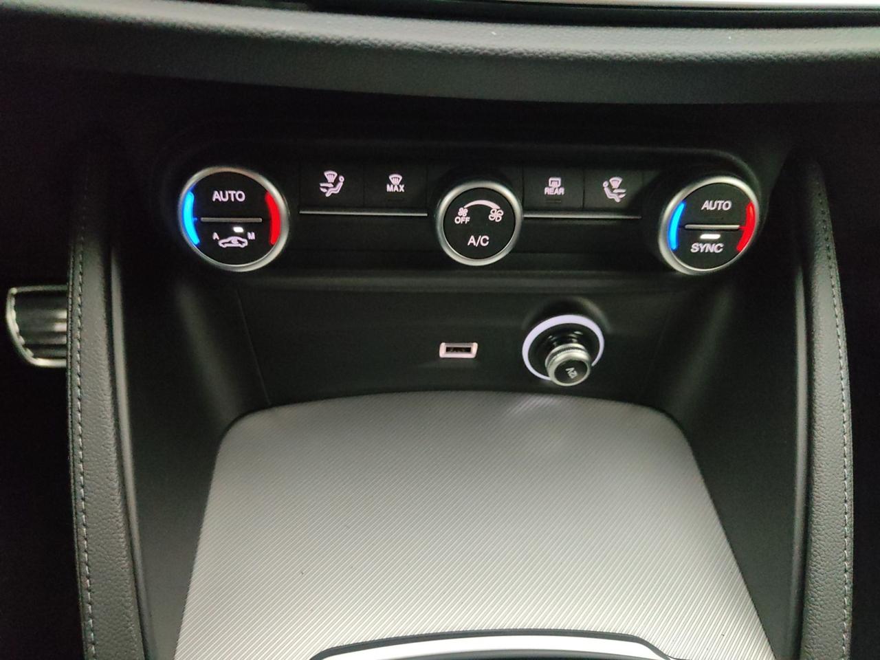 ALFA ROMEO Stelvio 2023 2.2 TD 210CV SPRINT AT8 Q4