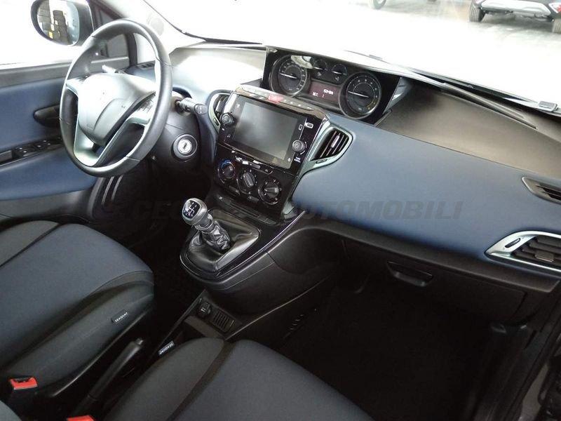Lancia Ypsilon Ypsilon 1.0 firefly hybrid Platino s&s 70cv