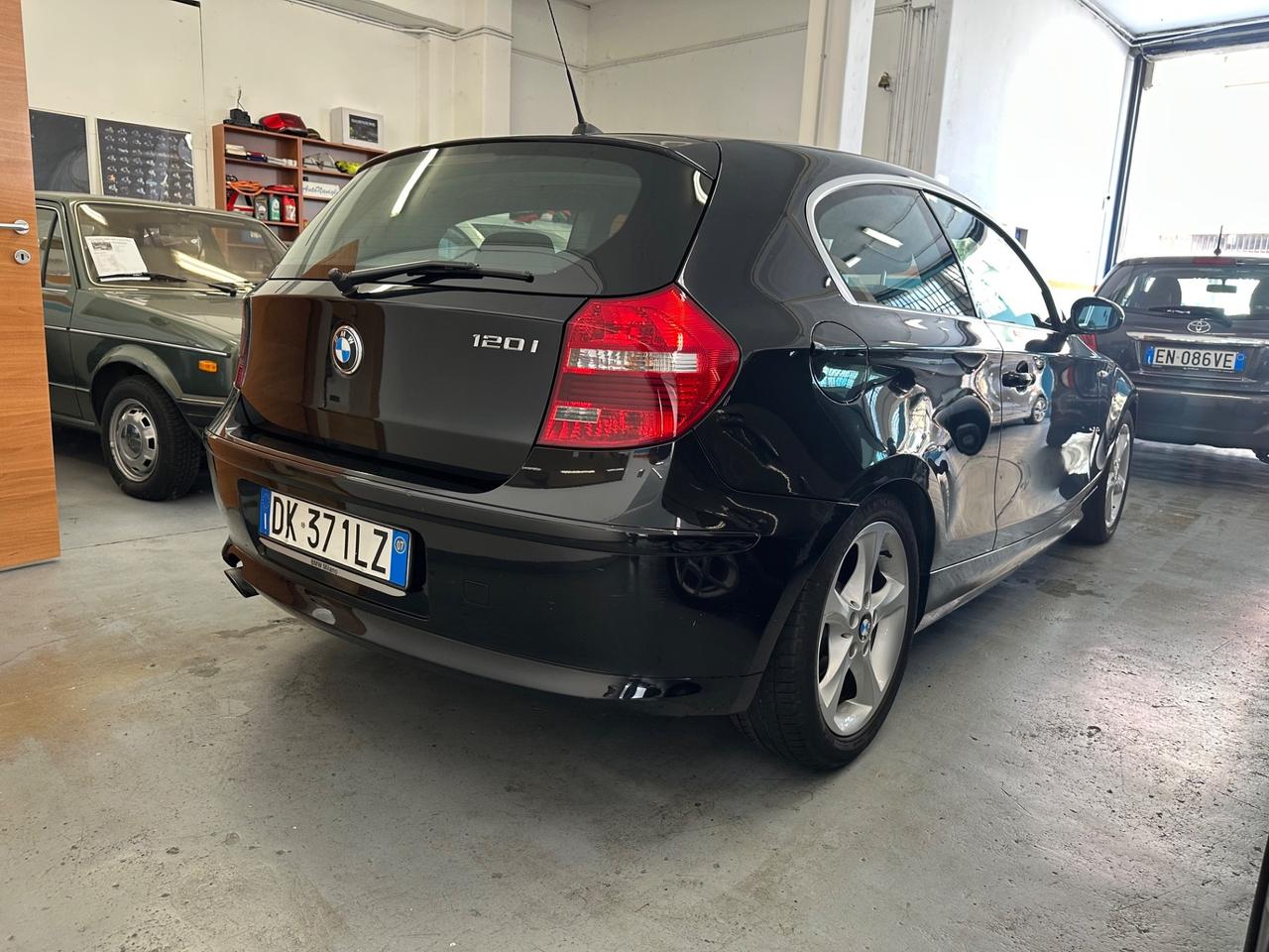 Bmw 120 120i cat 3 porte Futura - Pelle Xeno Autonavigli