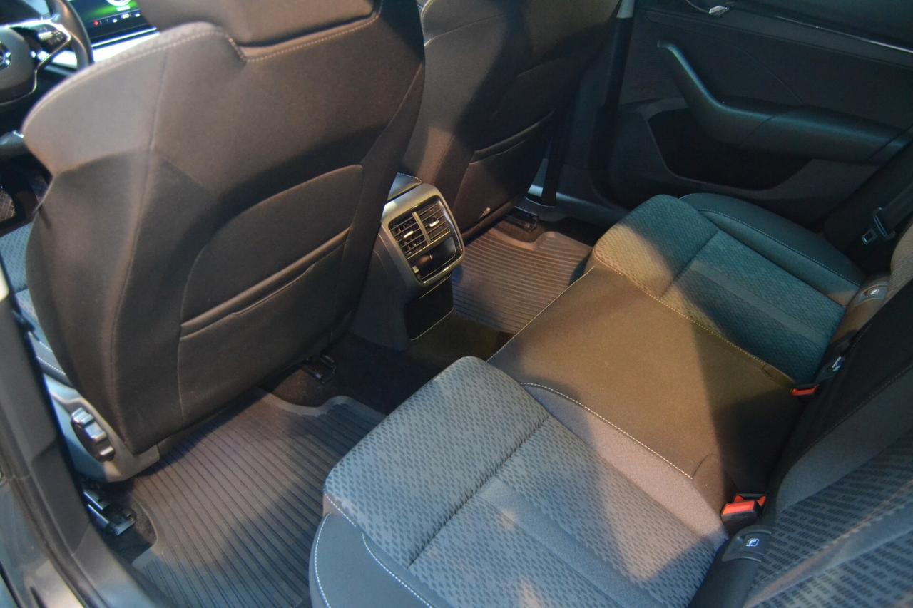 Skoda Octavia 2.0 TDI EVO SCR DSG Wagon Style