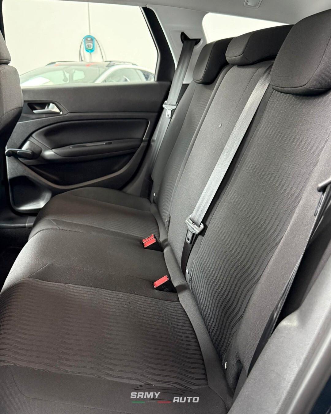 Peugeot 308 BlueHDi 100 S&S Business