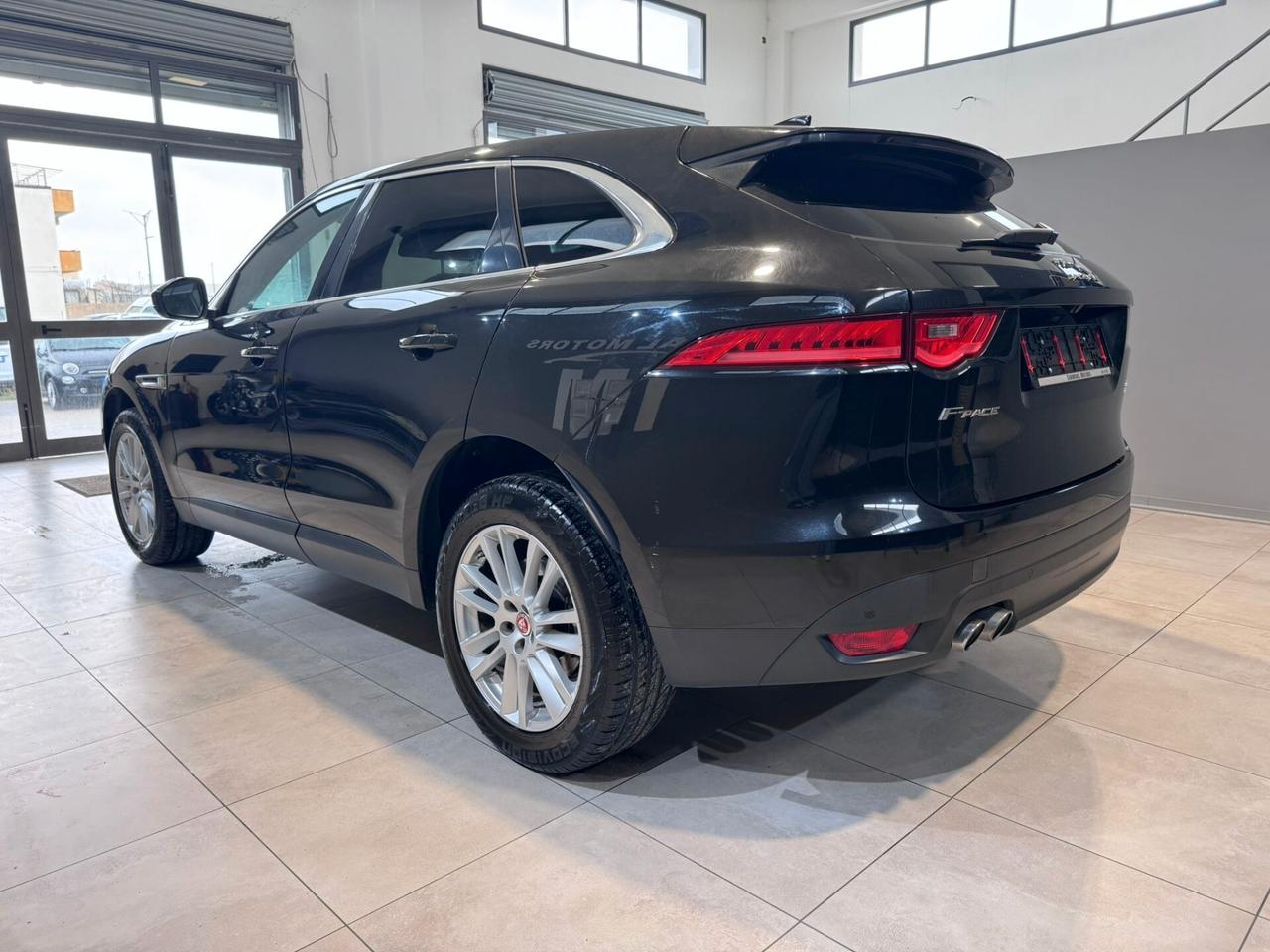 Jaguar F-Pace 2.0 D 180 CV AWD aut. Pure