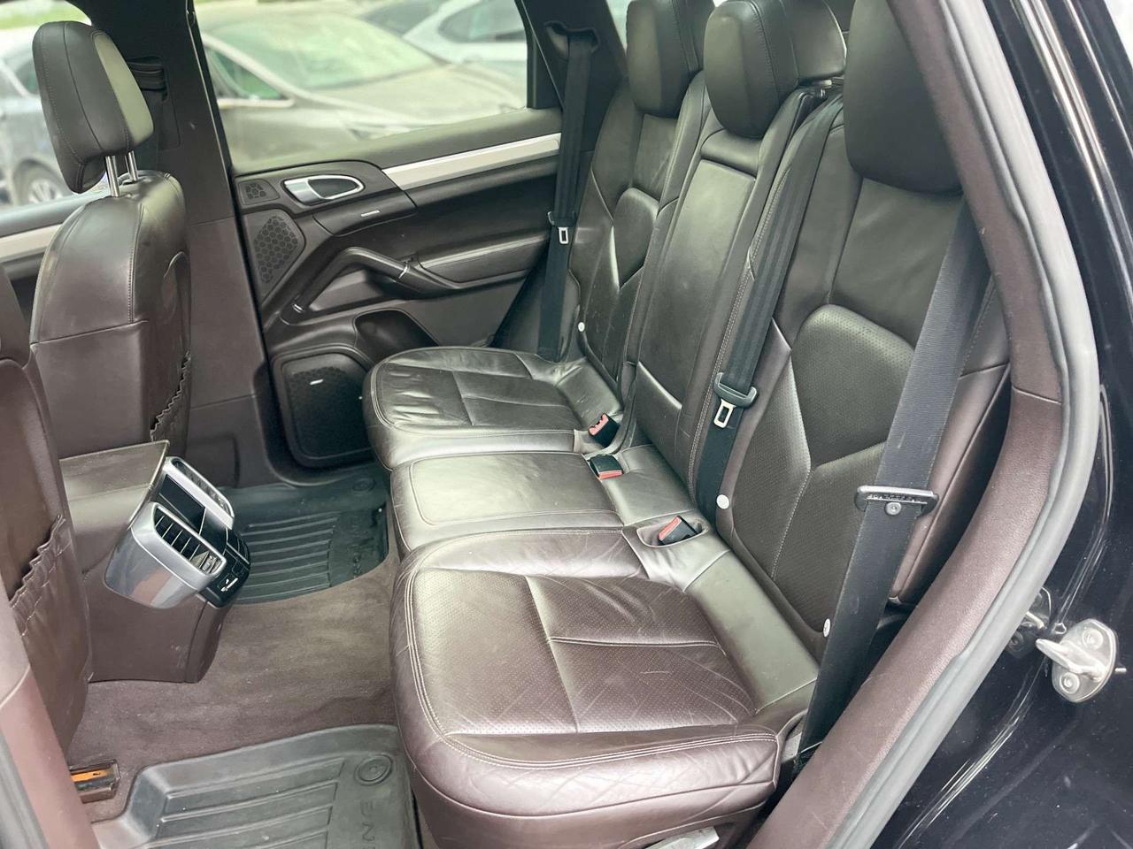 Porsche Cayenne 3.0 Diesel 240CV E5 - 2011