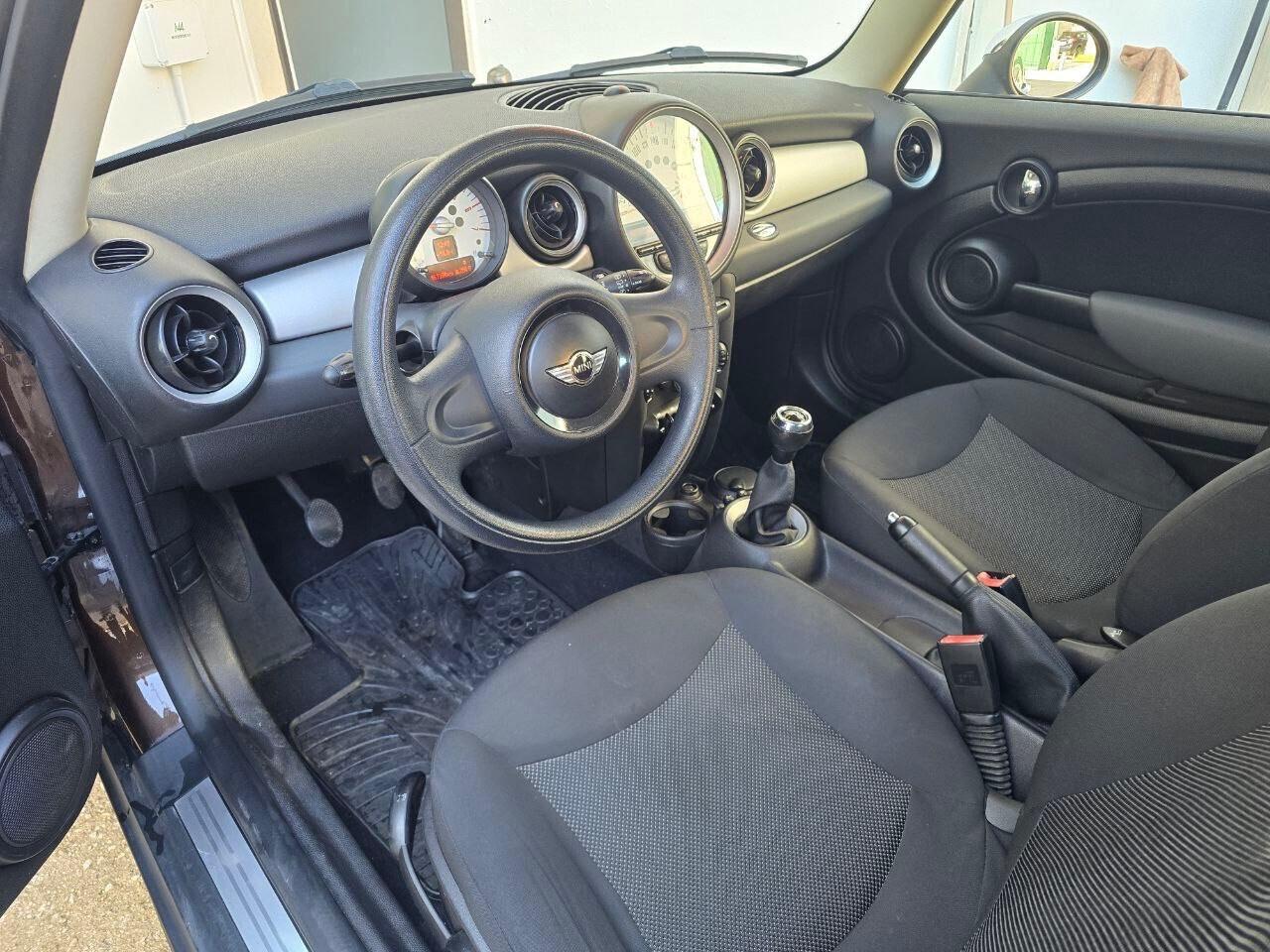 Mini 1.6 16V Cooper D