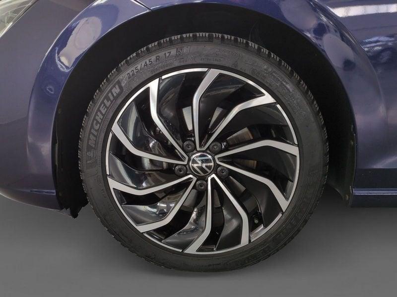 Volkswagen Golf 8 serie 2.0 TDI 115 CV SCR Life