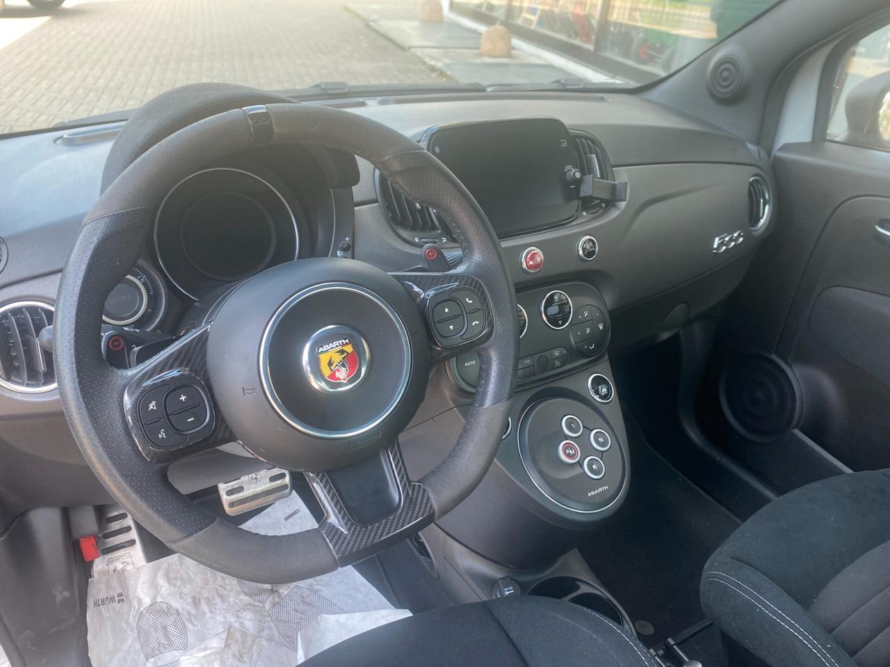Abarth 695 1.4 Turbo T-Jet 180 CV M.T.A.