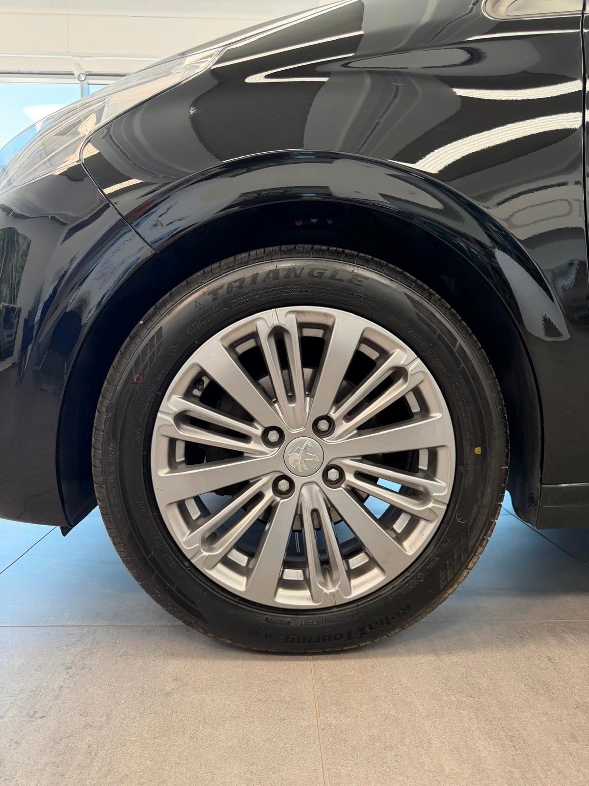Peugeot 208 BlueHDi 75 3 porte Allure