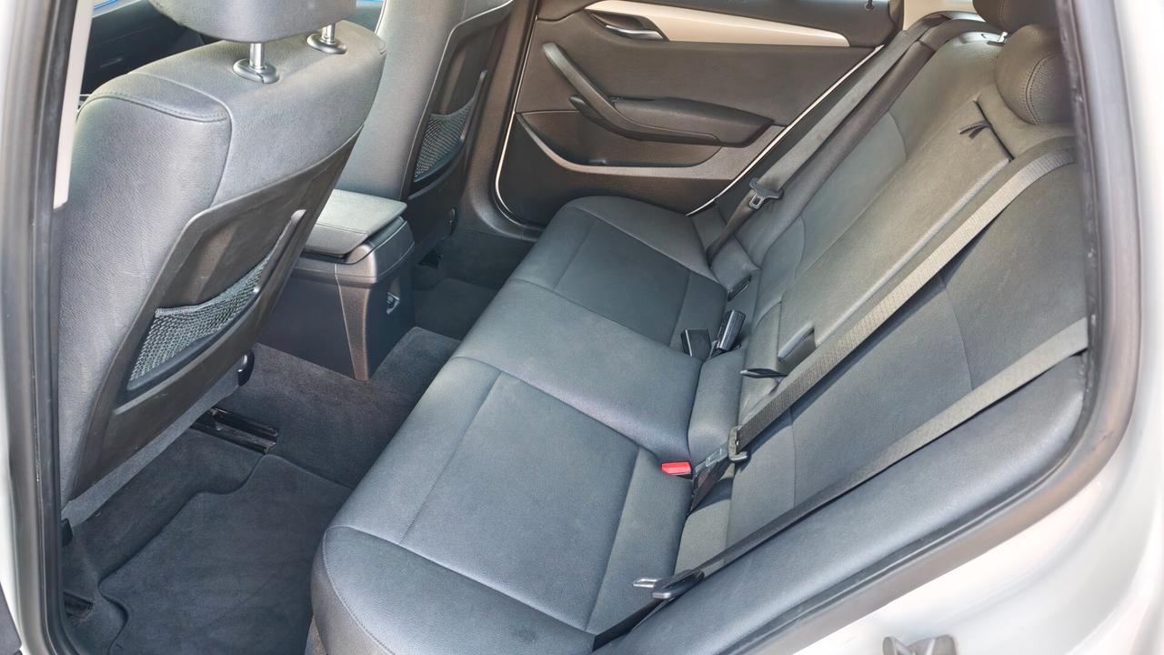 Bmw X1 sDrive18d X Line