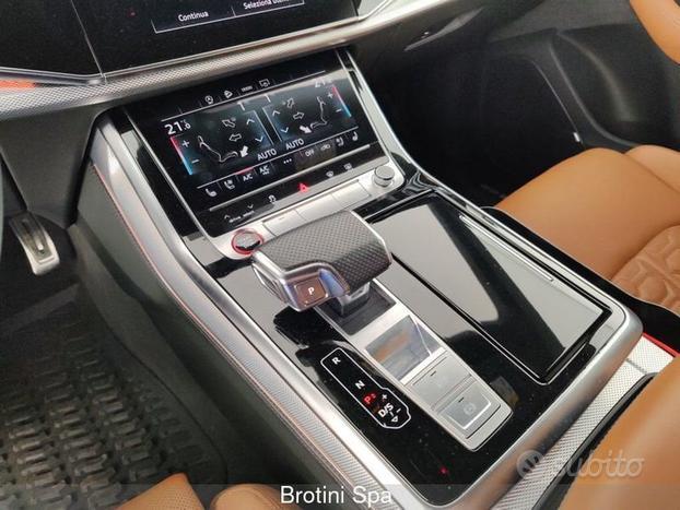 Audi Q8 RS TFSI V8 quattro tiptronic