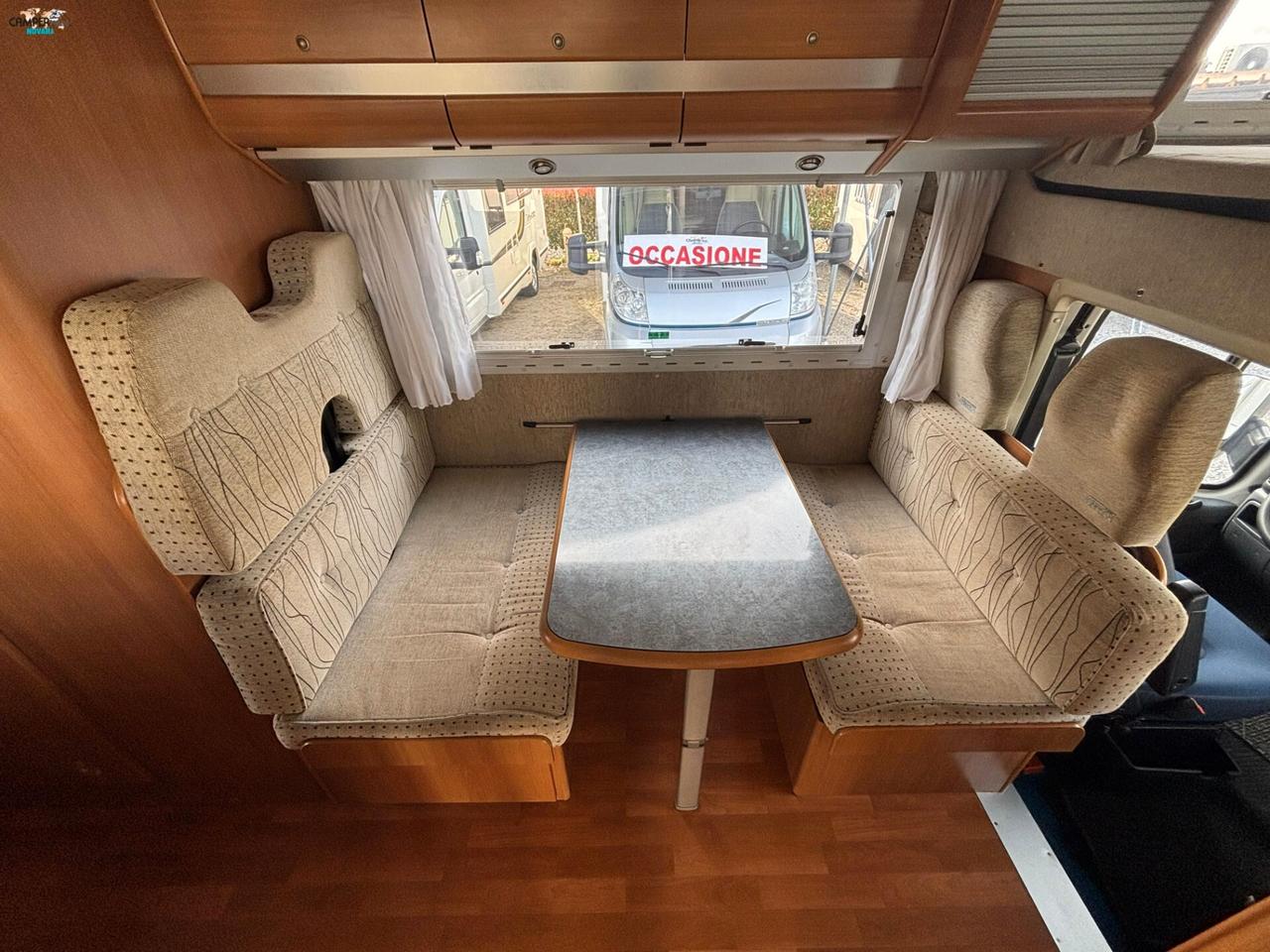 Mobilvetta TOP DRIVER S 70 - Mansardato compatto con letti a castello in coda