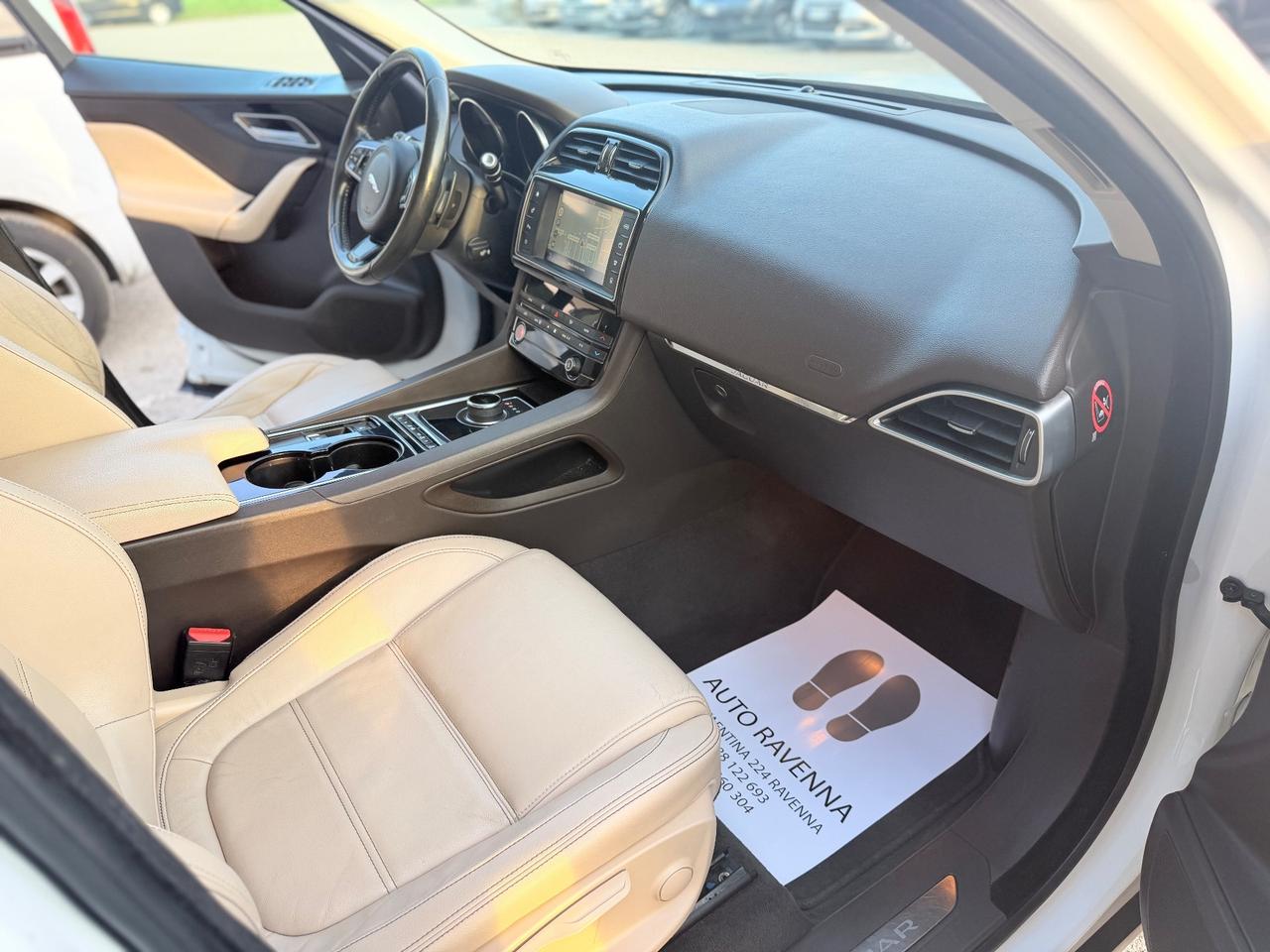 Jaguar F-Pace 2.0 D 180 CV AWD Portfolio euro6