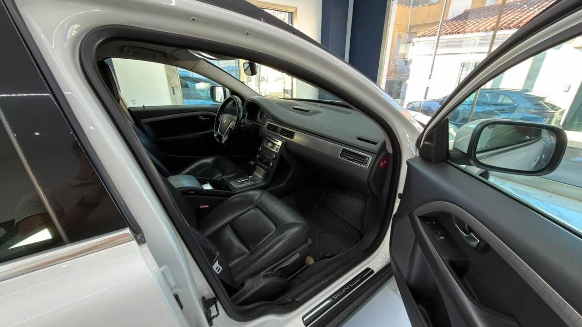 Volvo XC70 VOLVO XC70 2.4 D5 Summum awd 205cv geartronic