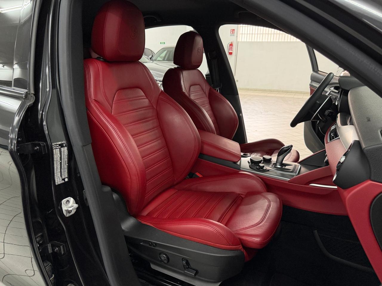 Alfa Romeo Stelvio 2.2 TD 210 CV B-TECH SEDILI VELOCE SPORTIVI AT8 Q4 RETROCAMERA PINZE ROSSO PADDLE UNICO PROPRIETARIO