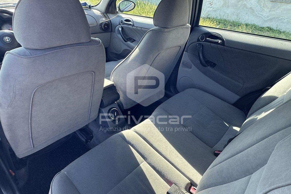 ALFA ROMEO 147 1.9 JTD (115) 5 porte Distinctive