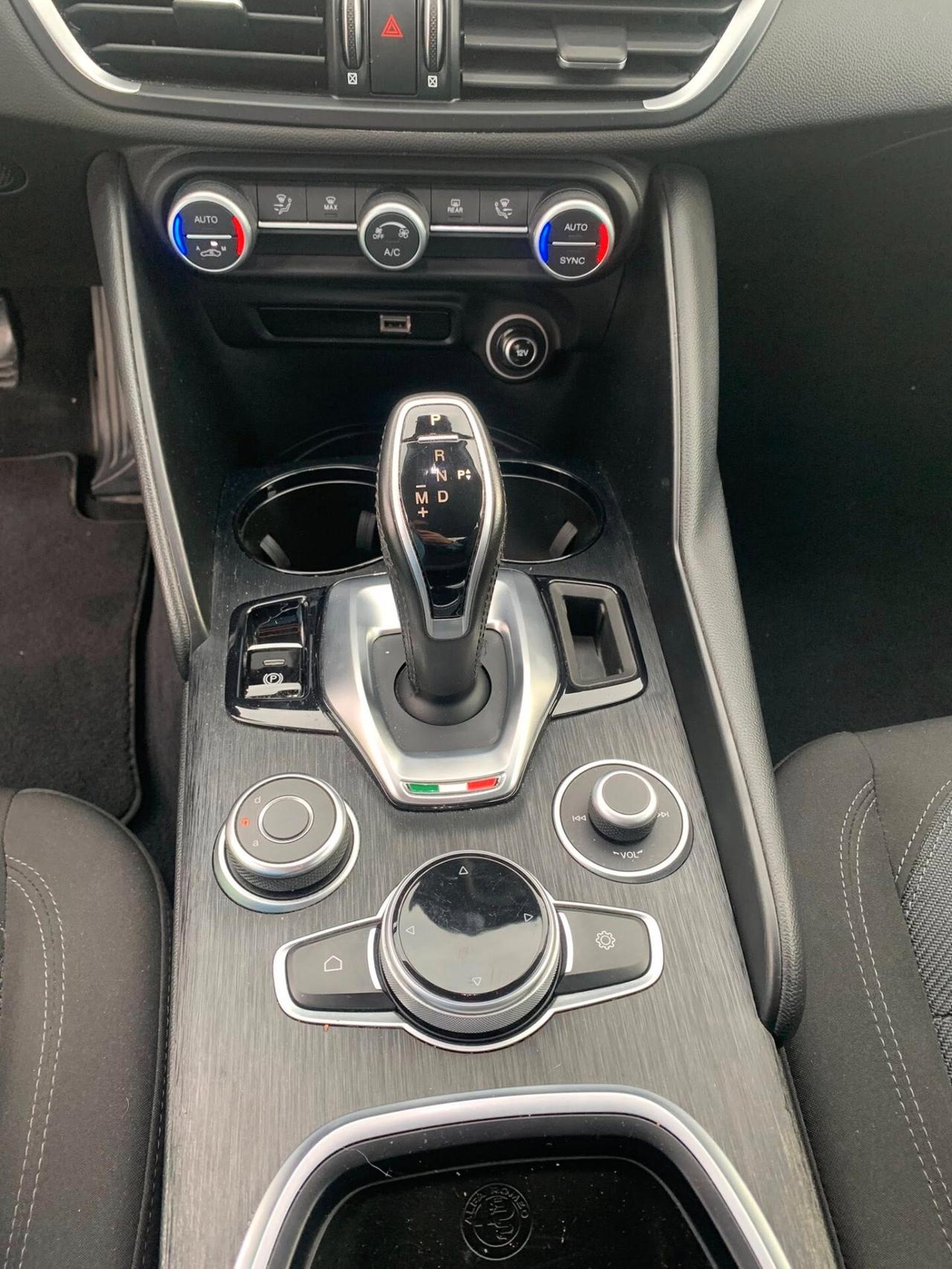 Alfa Romeo Giulia 2.2cc160 CV AT8 uniprò 12/2020