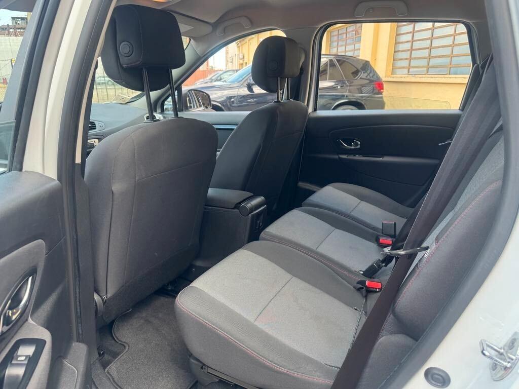 Renault Scenic DIESEL 2012 70.000km NEOPATENTATI