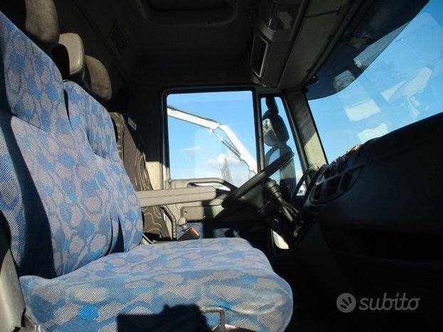 Iveco EUROCARGO 140/25 E5 FURGONE L 7.20M+PEDANA R
