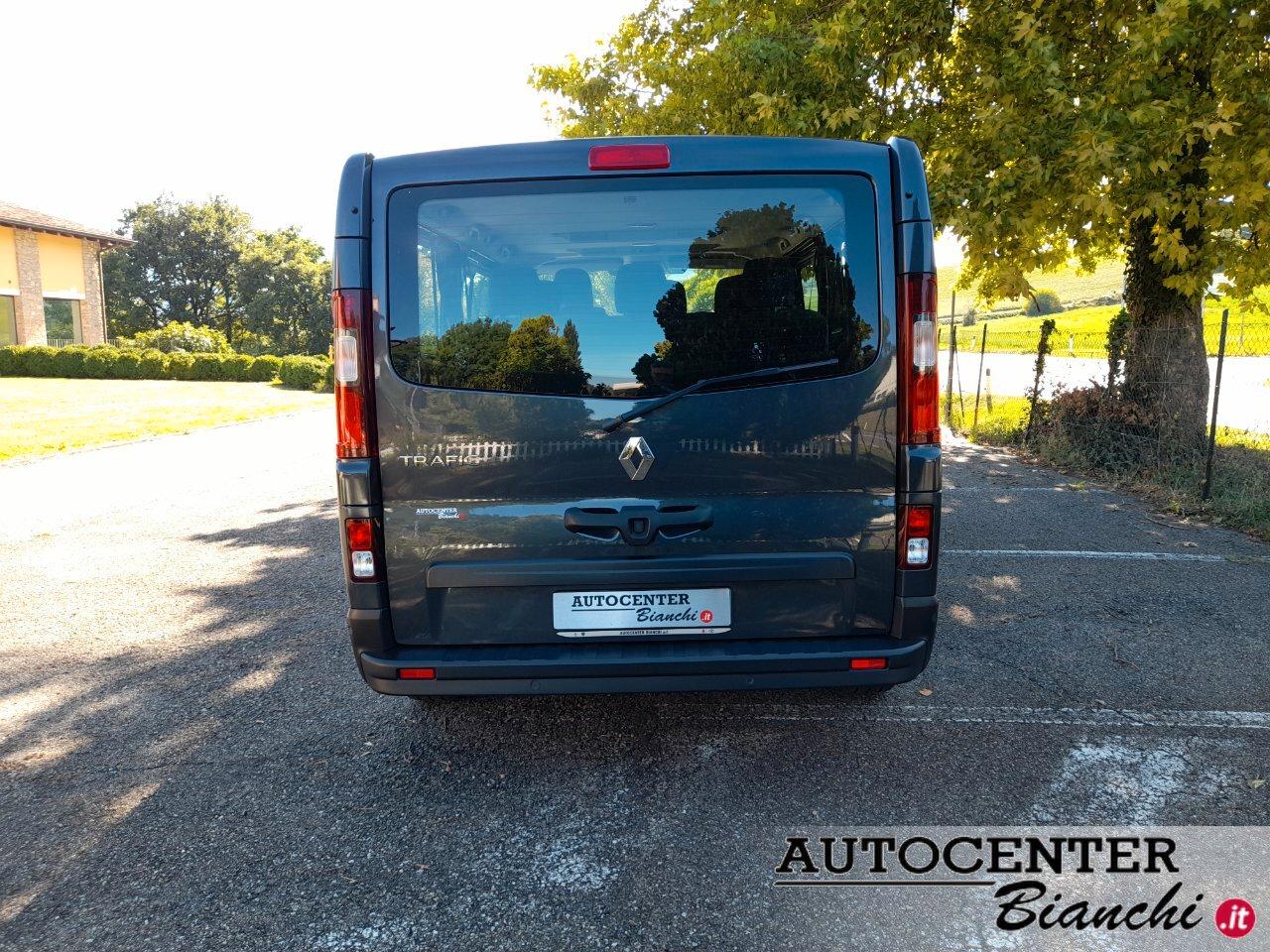 RENAULT Trafic passenger 2.0 Blue dci 150cv L2H1 Zen