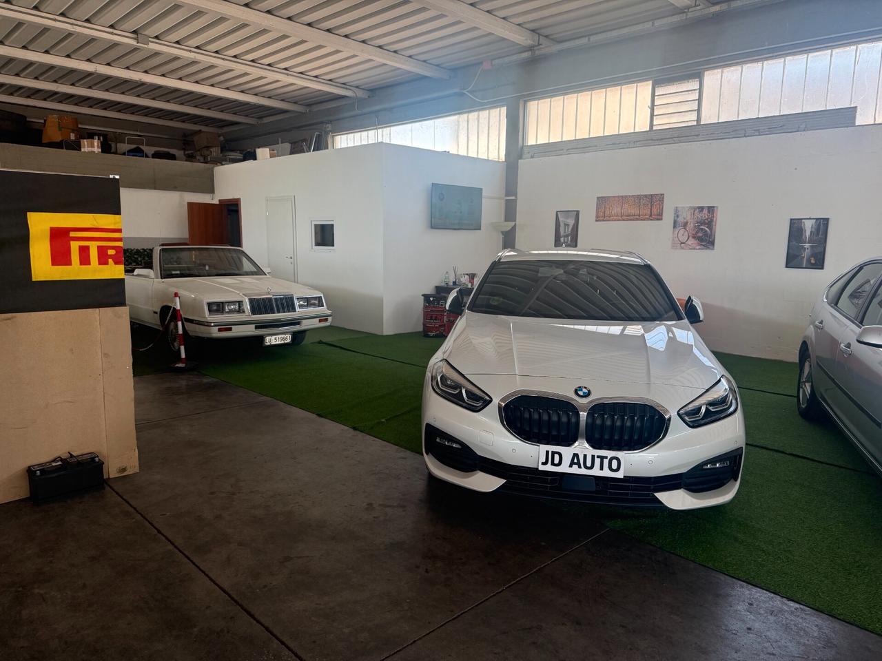 Bmw 118 118d 5p. Business Advantage