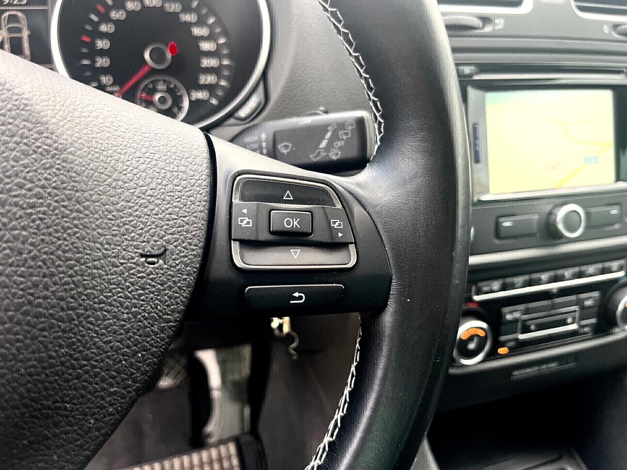 Volkswagen Golf 1.6 TDI(105cv)*NAVI*SEDILRISCALD*SENSORI