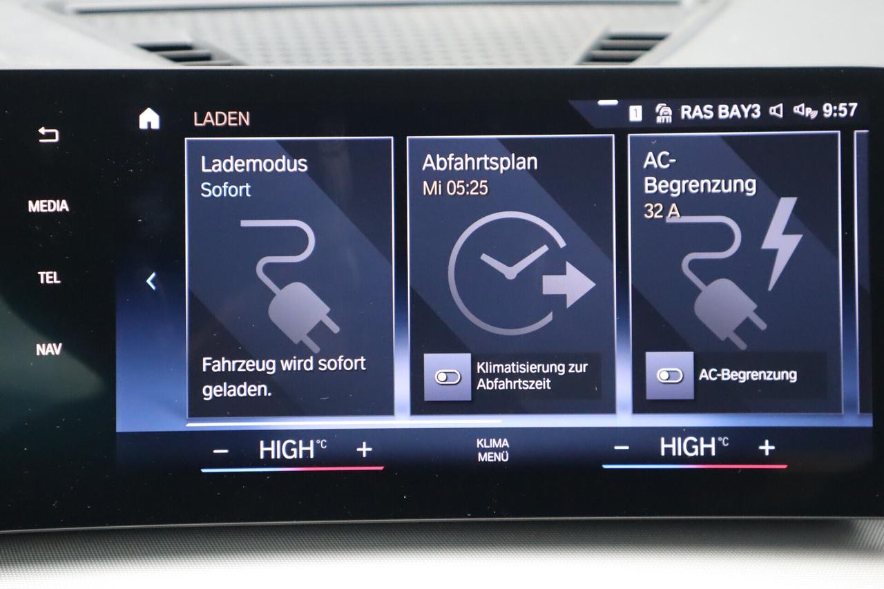 iX1 30 xDrive 313 CV - Camera - Navi - Pompa di calore