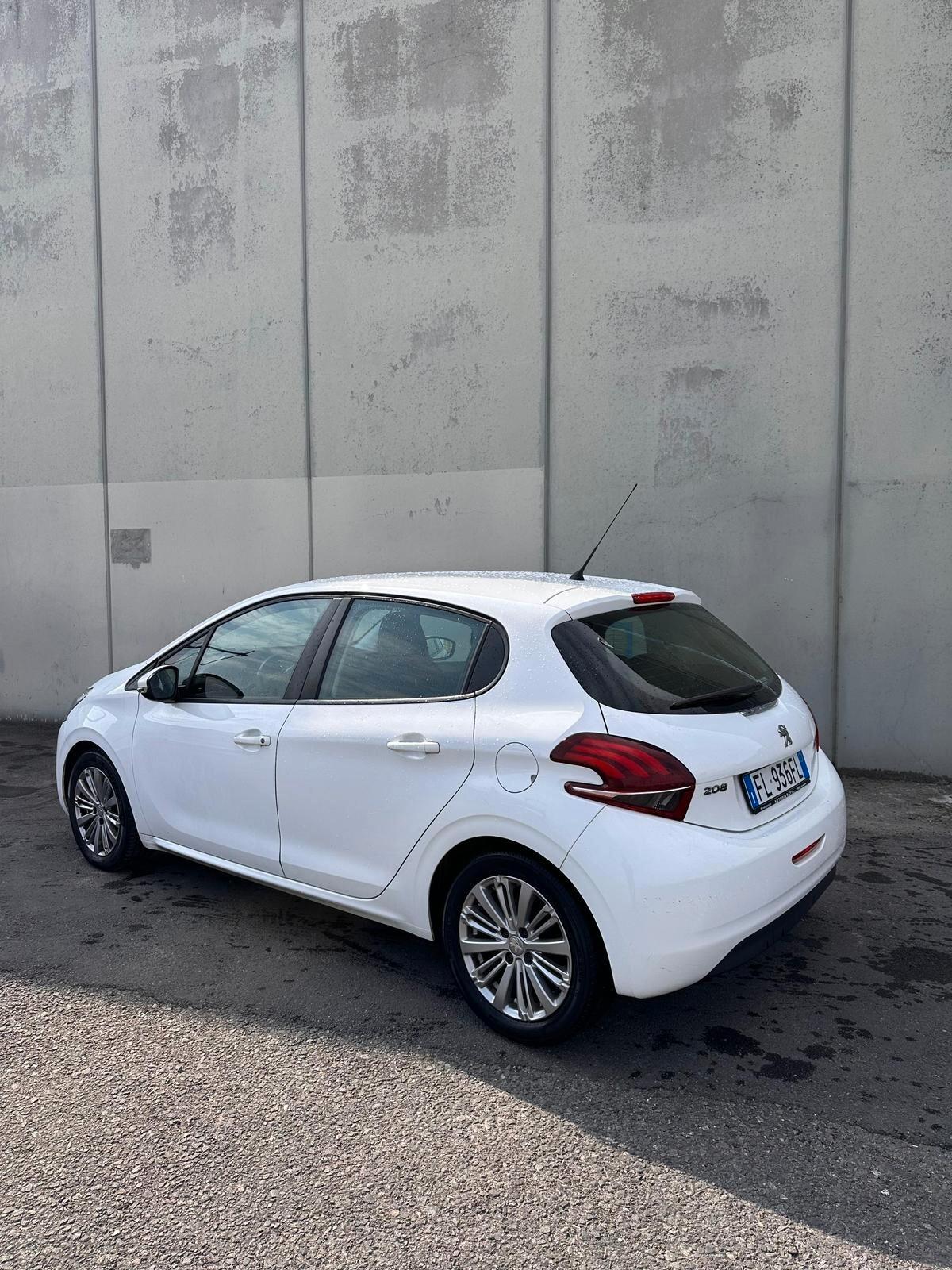Peugeot 208 PureTech 82cv 5 porte Active