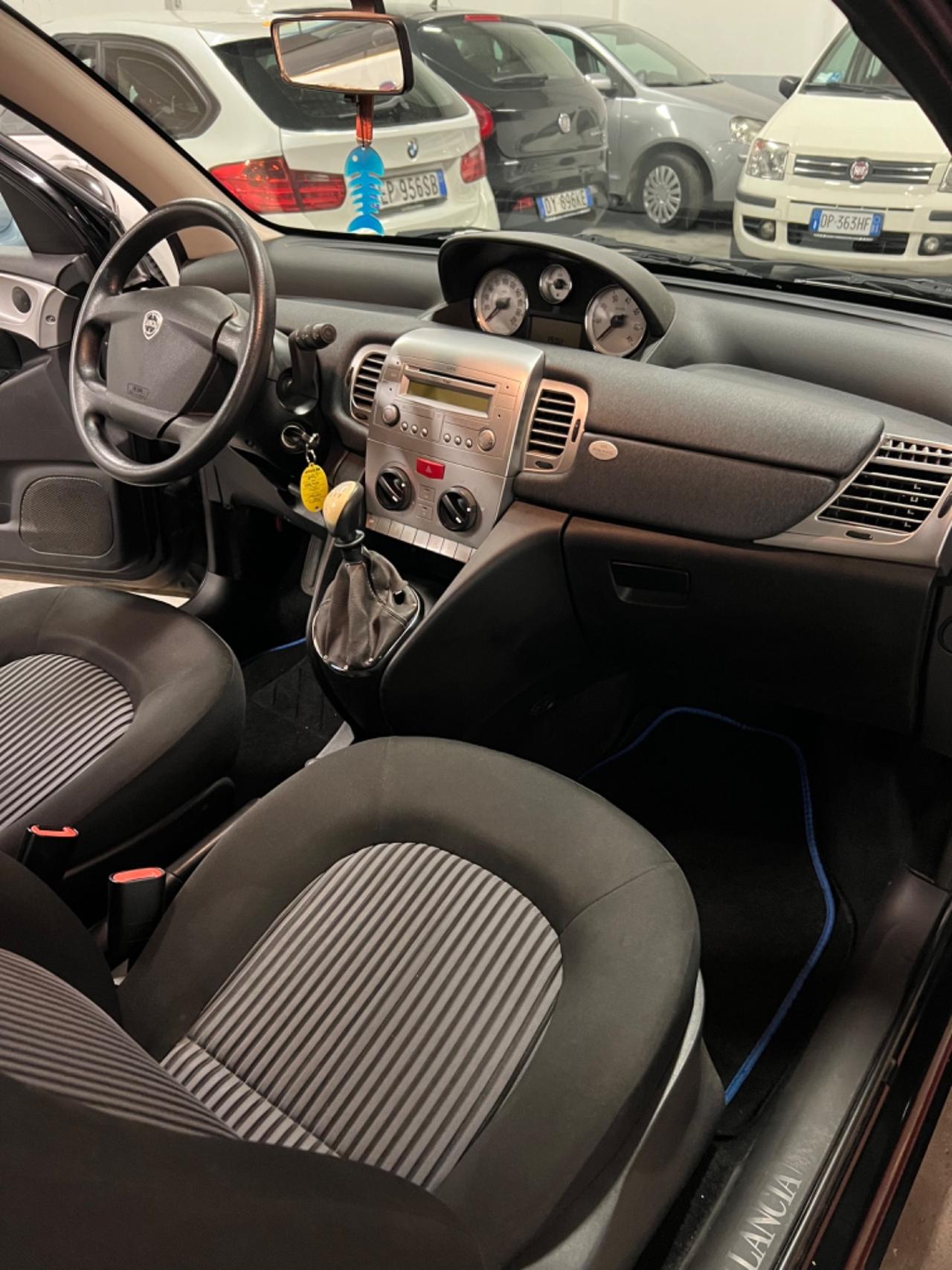 Lancia Ypsilon 1.2 Argento