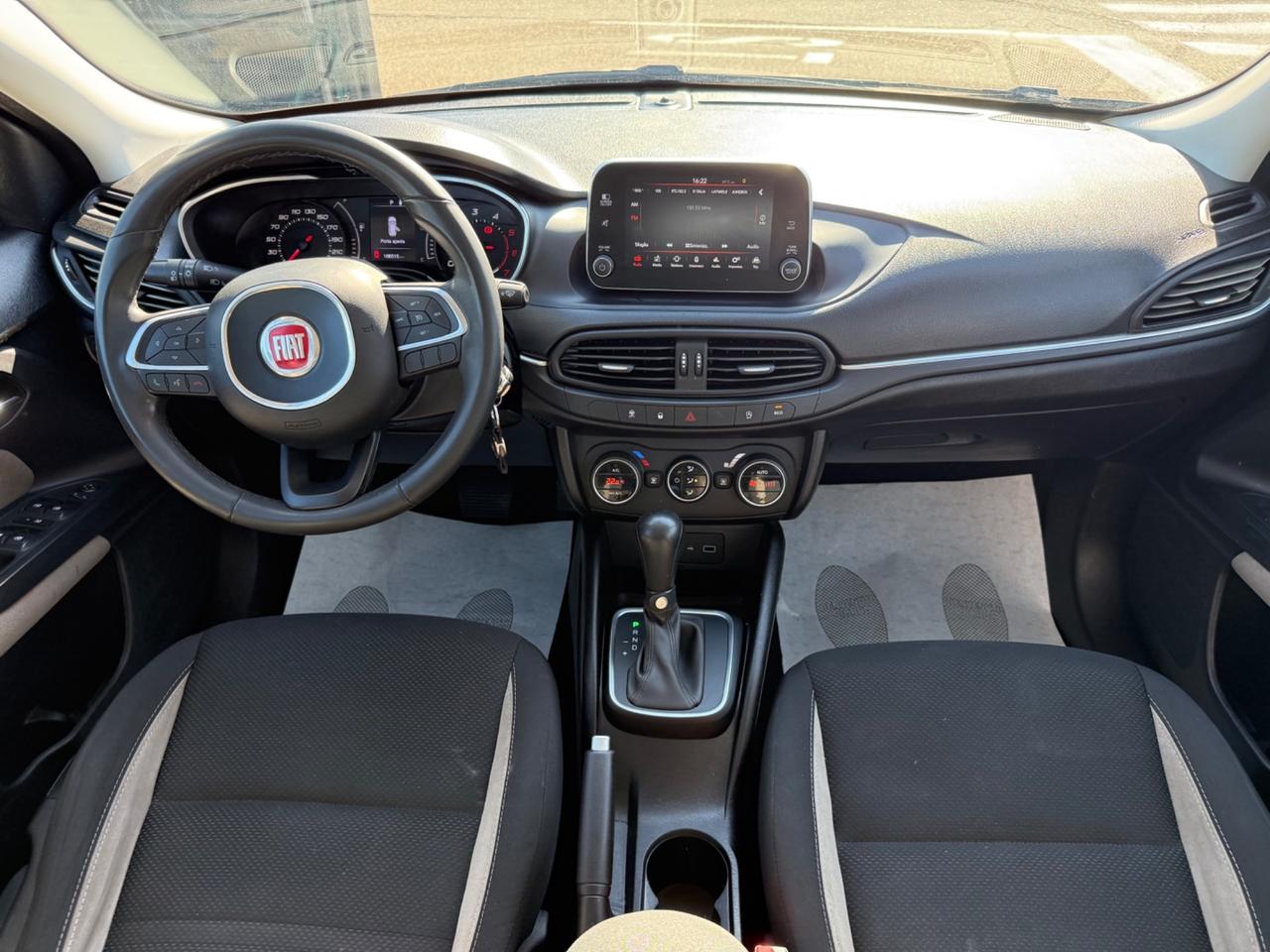 Fiat Tipo 1.6 Mjt S&S DCT SW Lounge