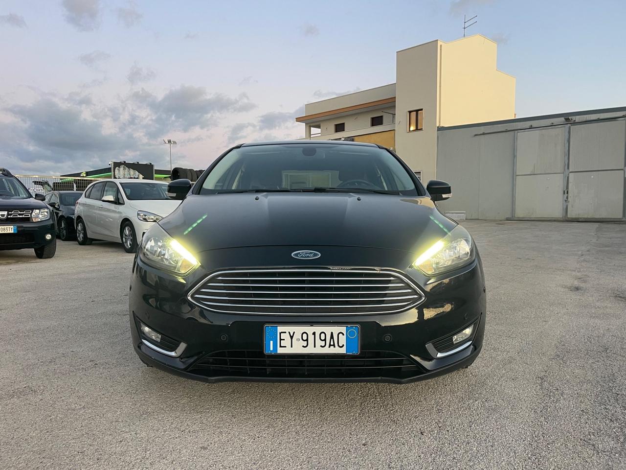 FORD FOCUS 1.0 125CV BERLINA TITANIUM FULL LED