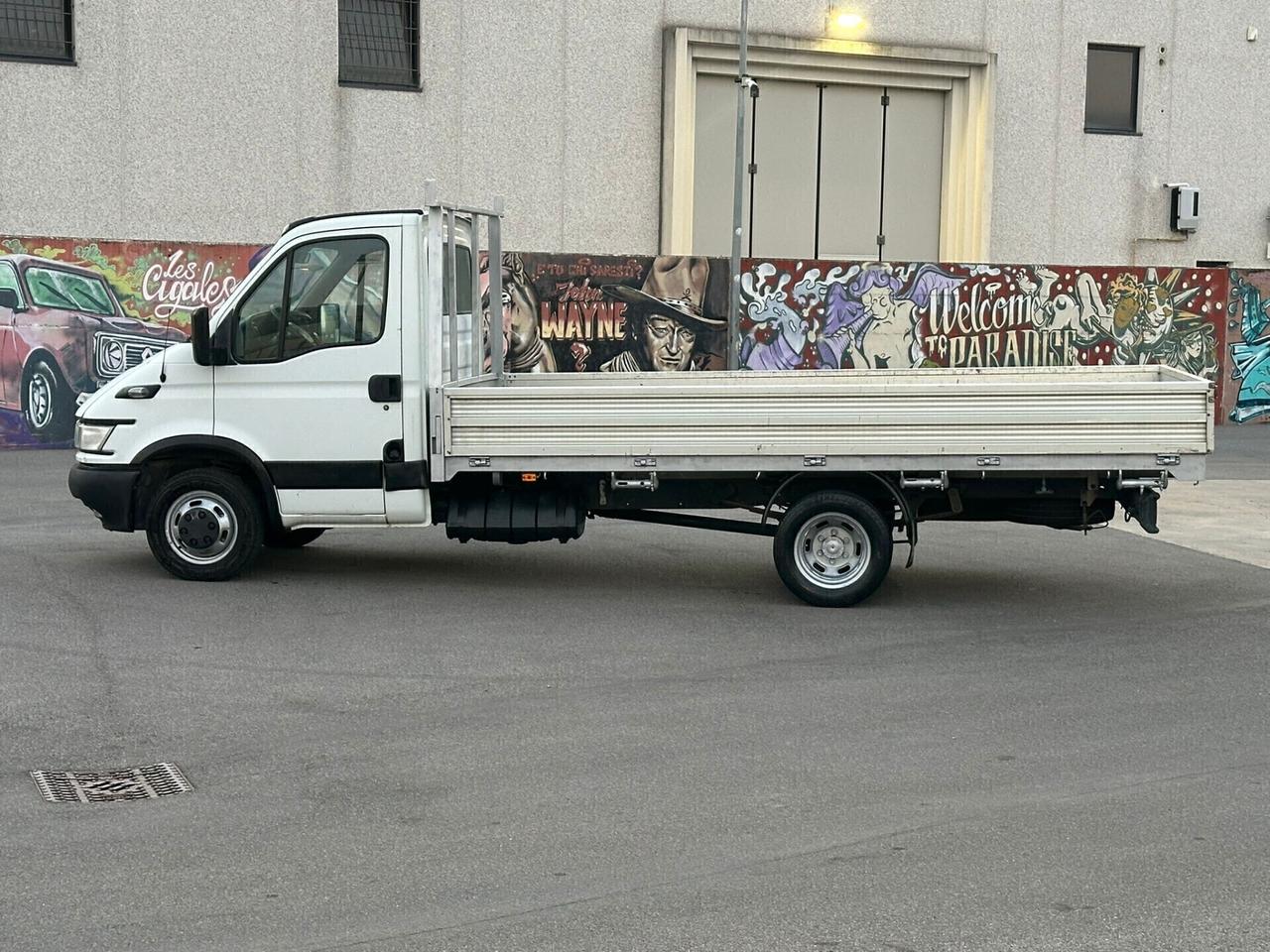 Iveco Daily modello 35c17 con cassone