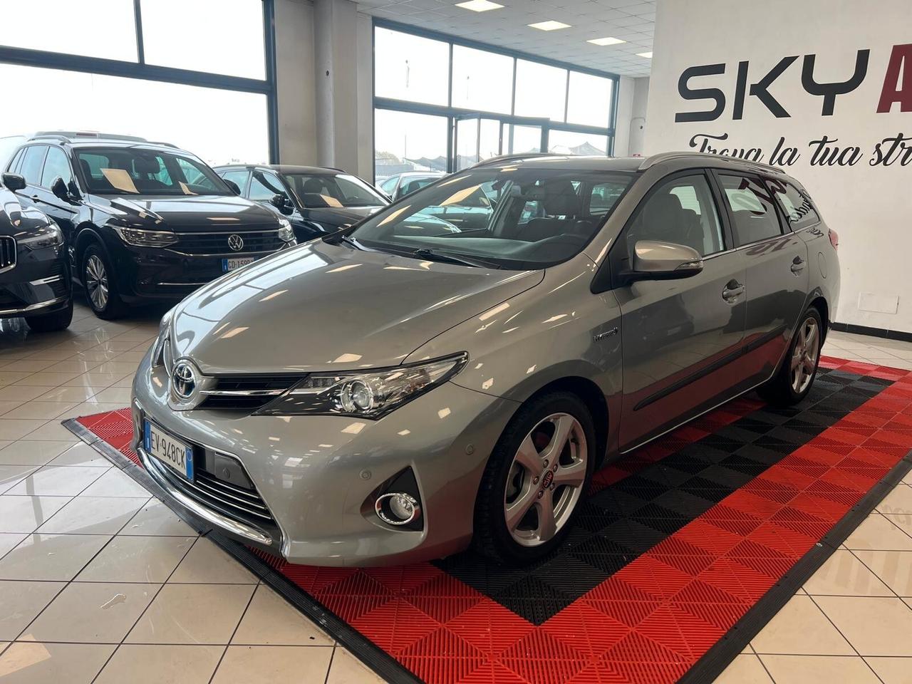 Toyota Auris Touring Sports 1.8 Hybrid Lounge