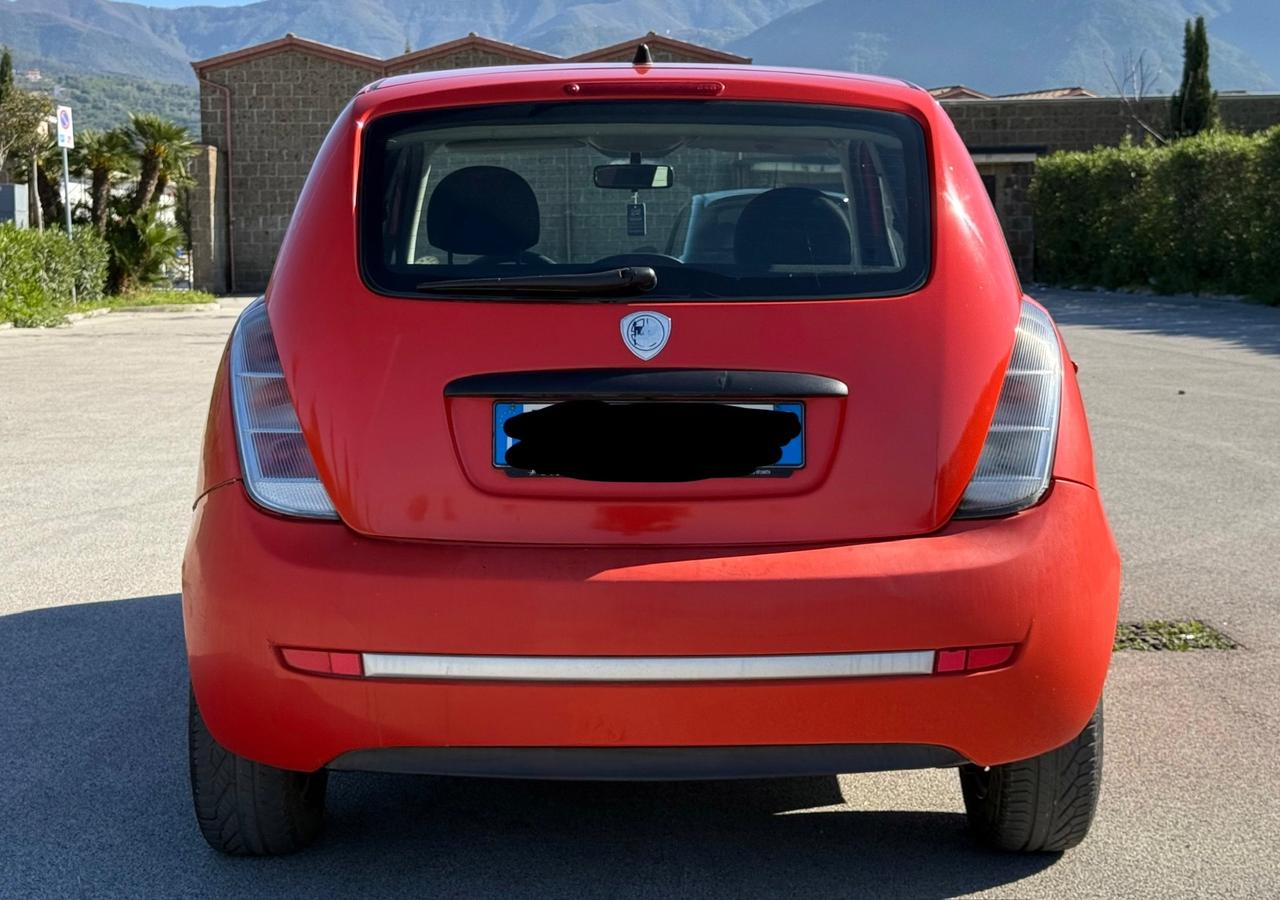 Lancia Ypsilon 1.2 Benzina 12 Mesi di garanzia