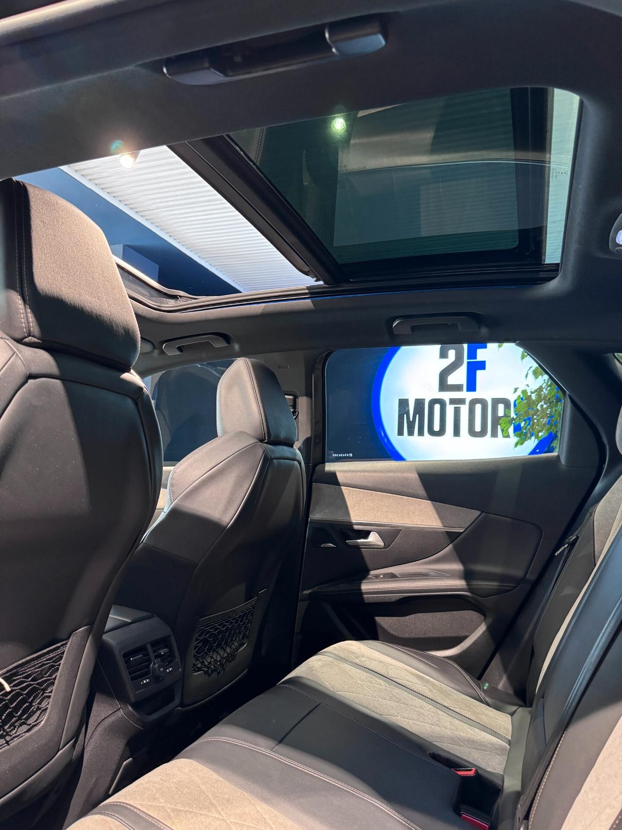 Peugeot 3008 Hybrid4 300 e-EAT8 GT Line