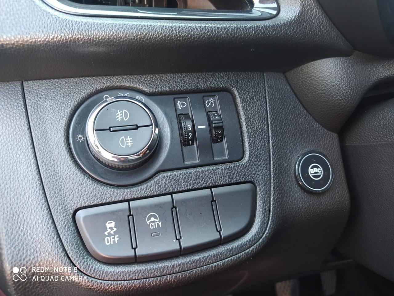Opel Karl Rocks 1.0 73 CV GPL