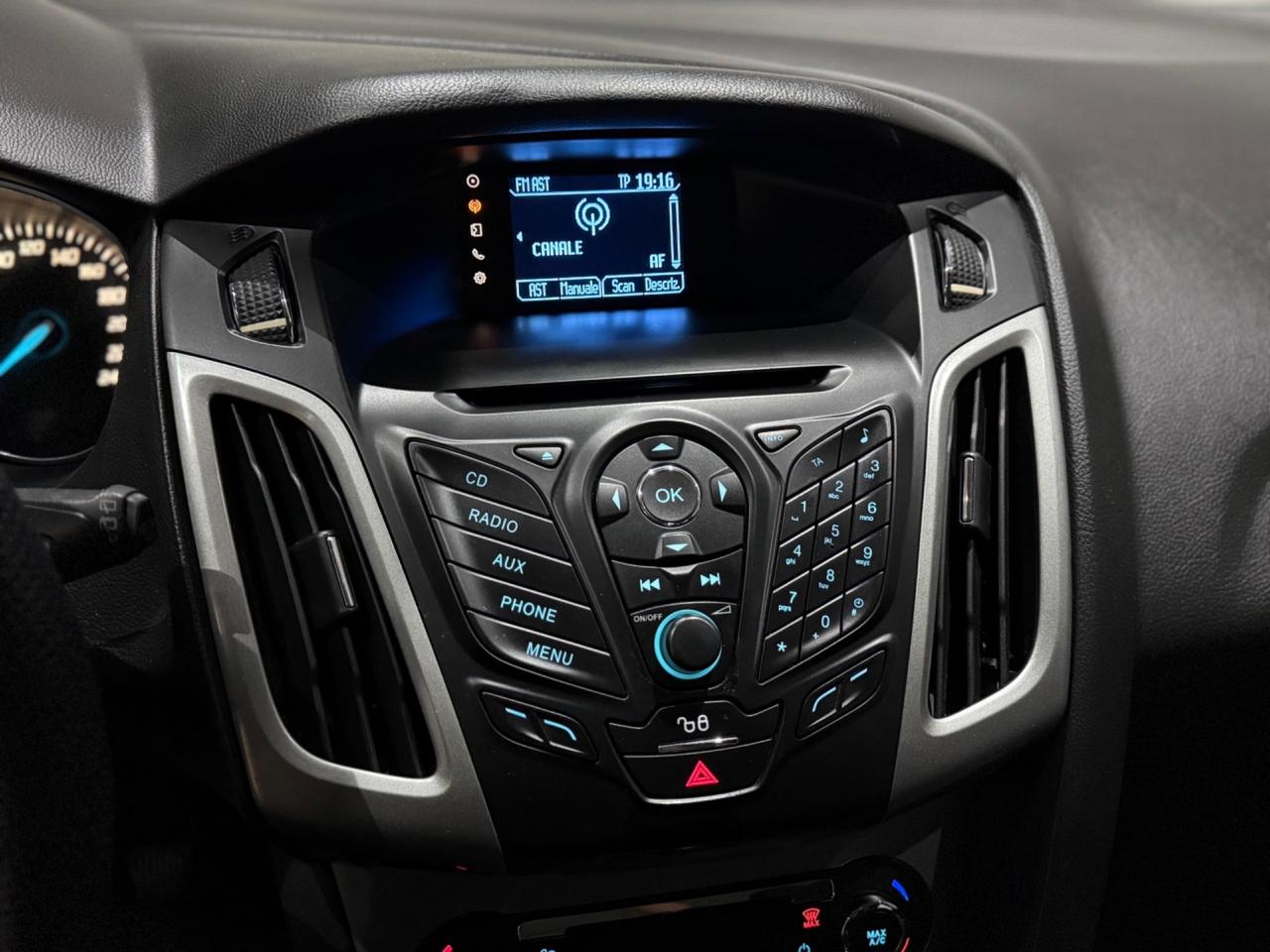 Ford Focus 1.6 TDCi Titanium (70kw/95cv)